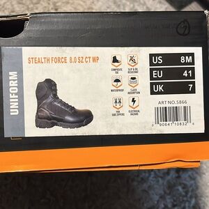 Magnum Stealth Force 8.8 composite workboot size 8 🥾